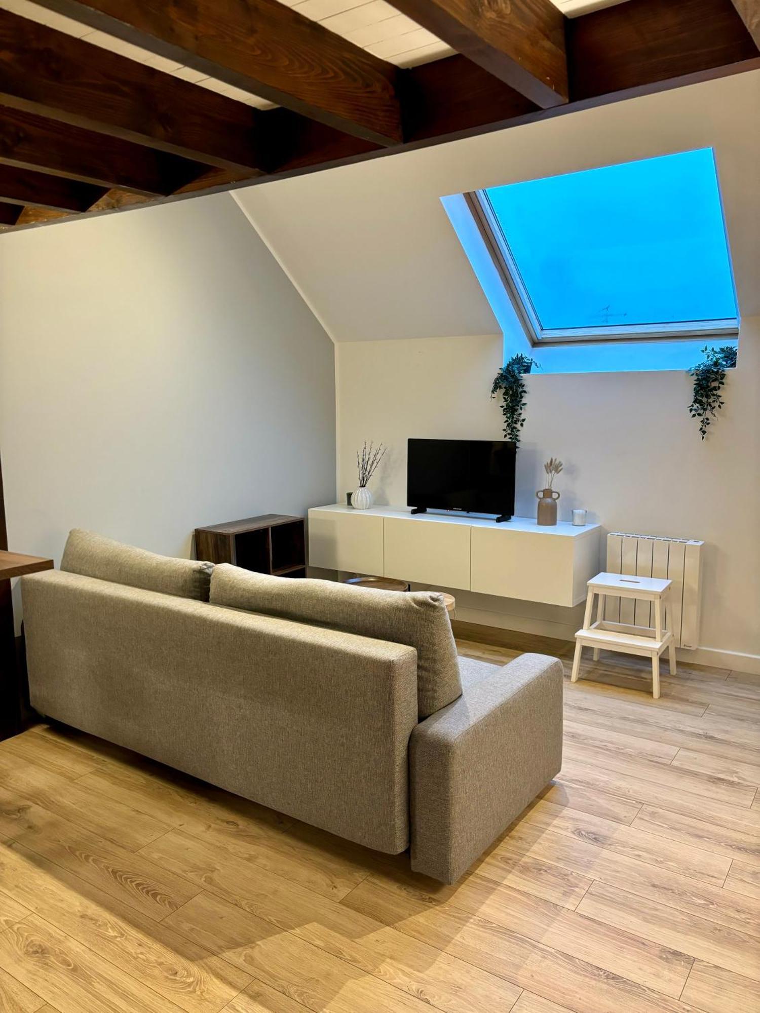 Le Petit Jardin, Proche Gare, Hyper Centre Apartment Камбре Екстериор снимка