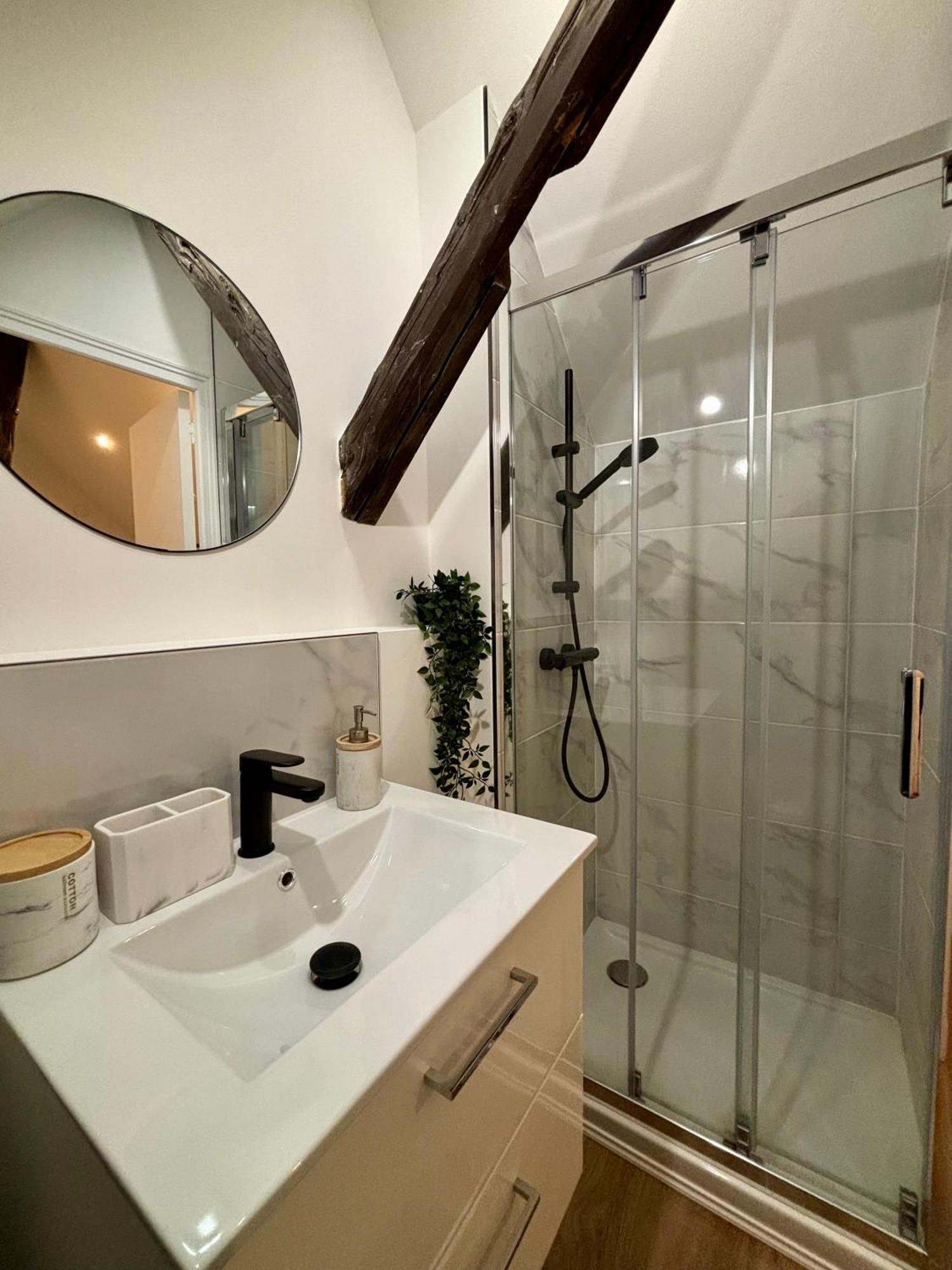 Le Petit Jardin, Proche Gare, Hyper Centre Apartment Камбре Екстериор снимка
