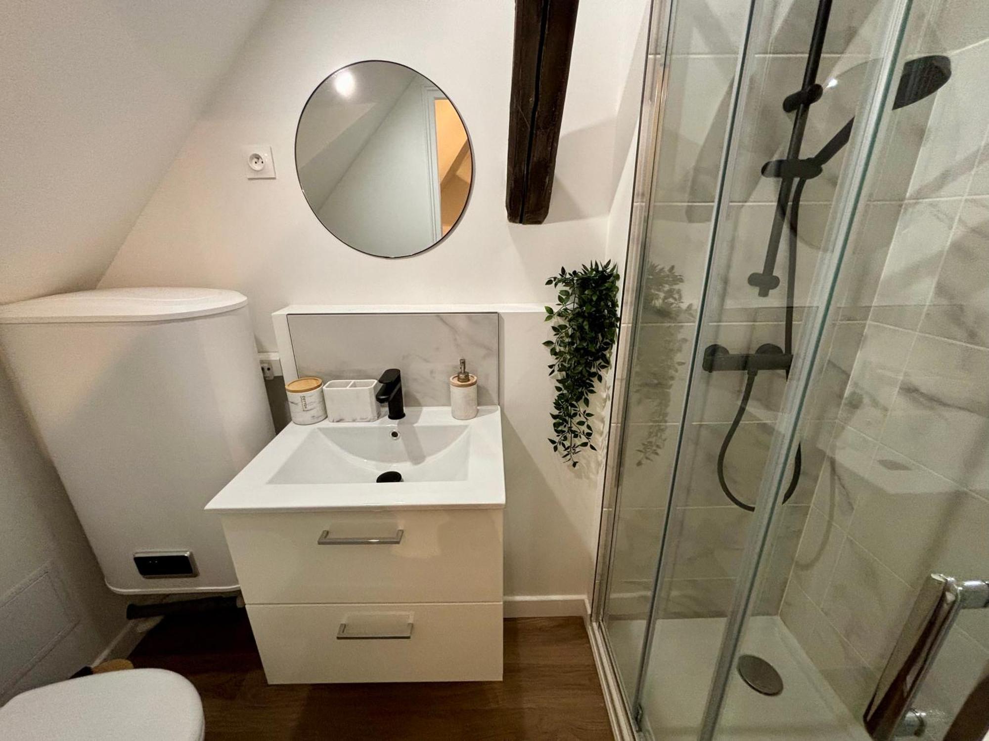 Le Petit Jardin, Proche Gare, Hyper Centre Apartment Камбре Екстериор снимка